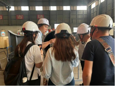 A mongol vásárló felkeresi a Jiangsu Jufeng Thermal Technology Co., Ltd.-t, h...